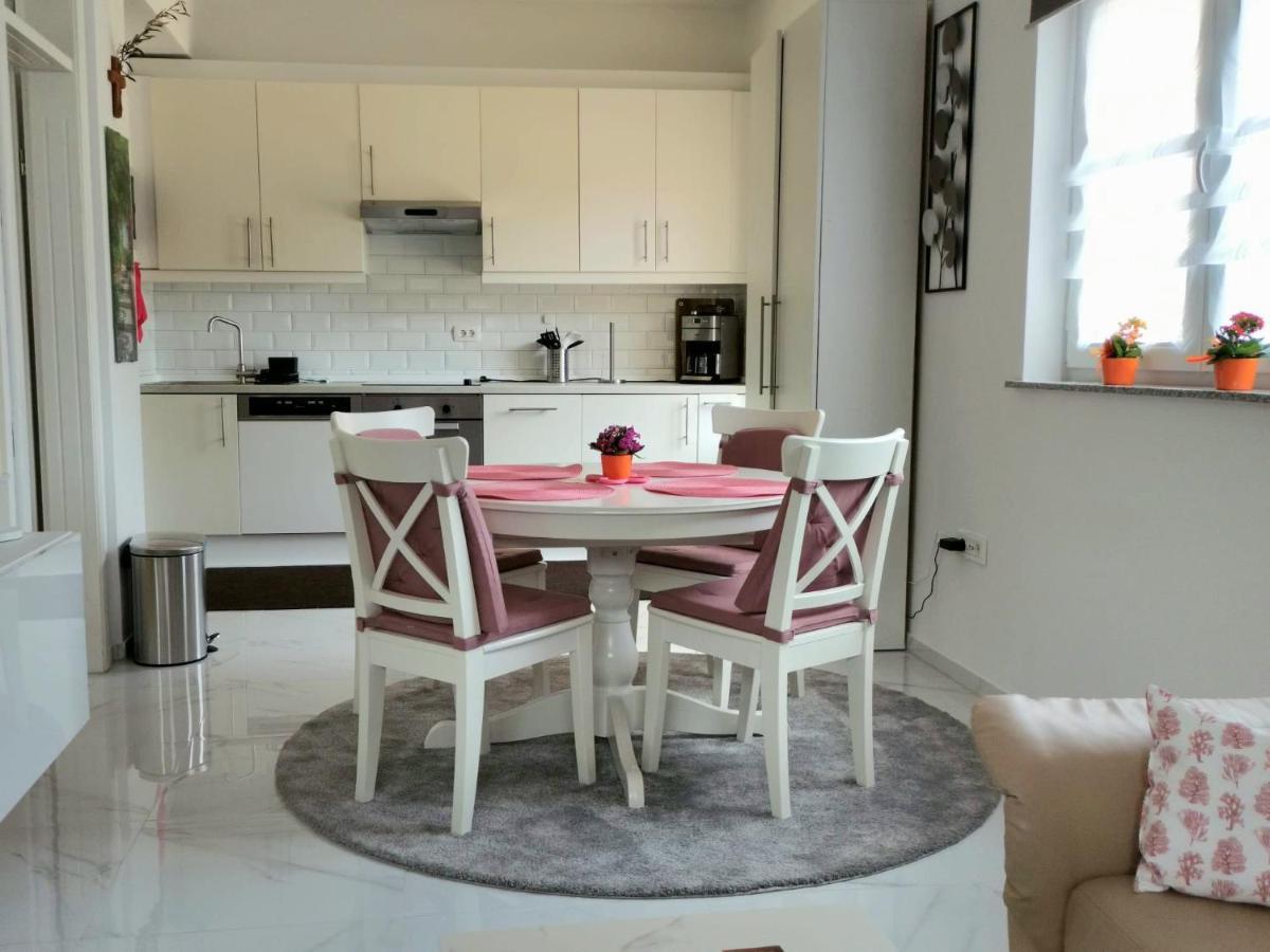 Apartment Grazia Pula Exteriér fotografie